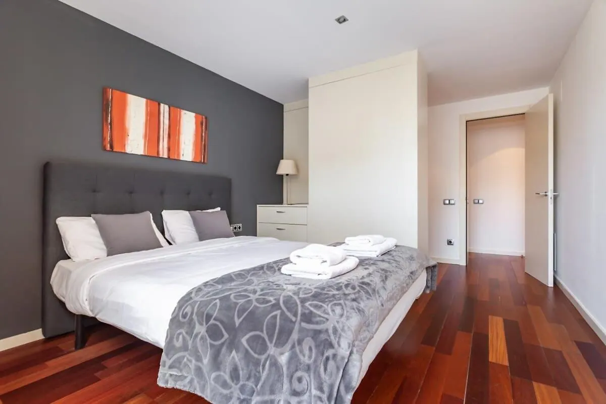 3Bedroom Duplex With Balcony In Plaza Cataluna Barcelona Spain