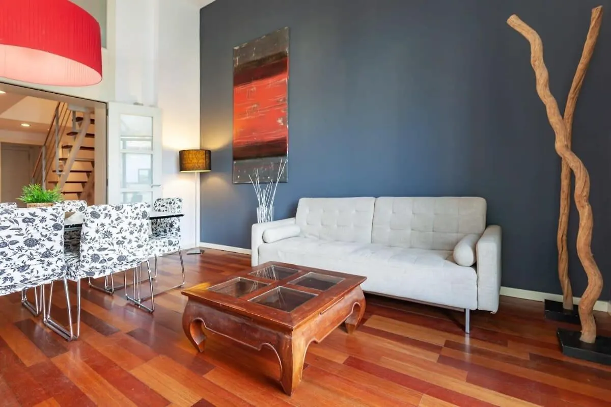 Apartment 3Bedroom Duplex With Balcony In Plaza Cataluna Barcelona