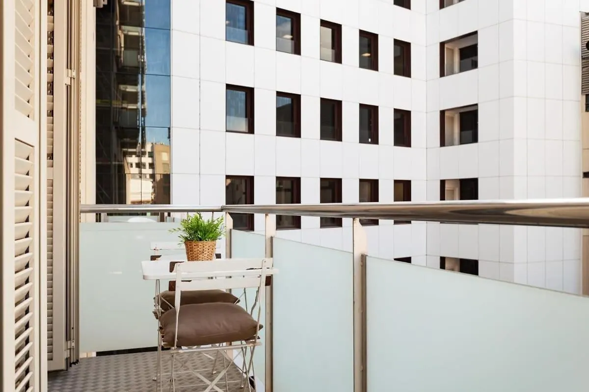 3Bedroom Duplex With Balcony In Plaza Cataluna Barcelona Spain