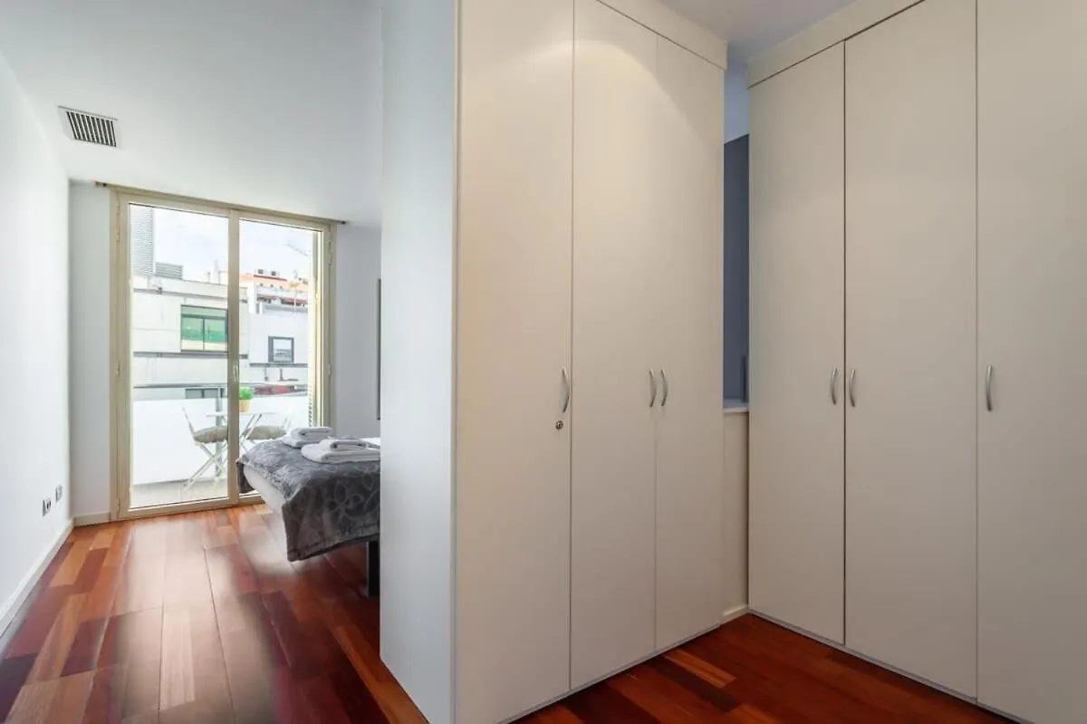 3Bedroom Duplex With Balcony In Plaza Cataluna Barcelona Apartment