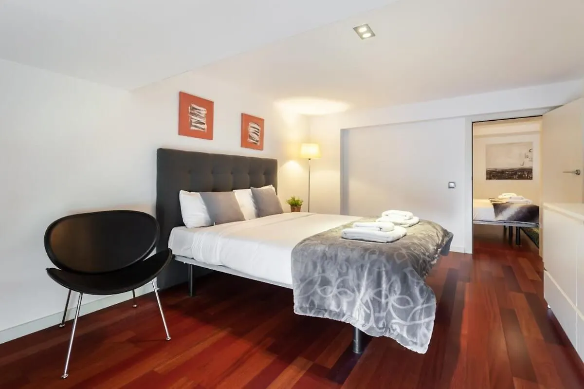 Apartment 3Bedroom Duplex With Balcony In Plaza Cataluna Barcelona Spain