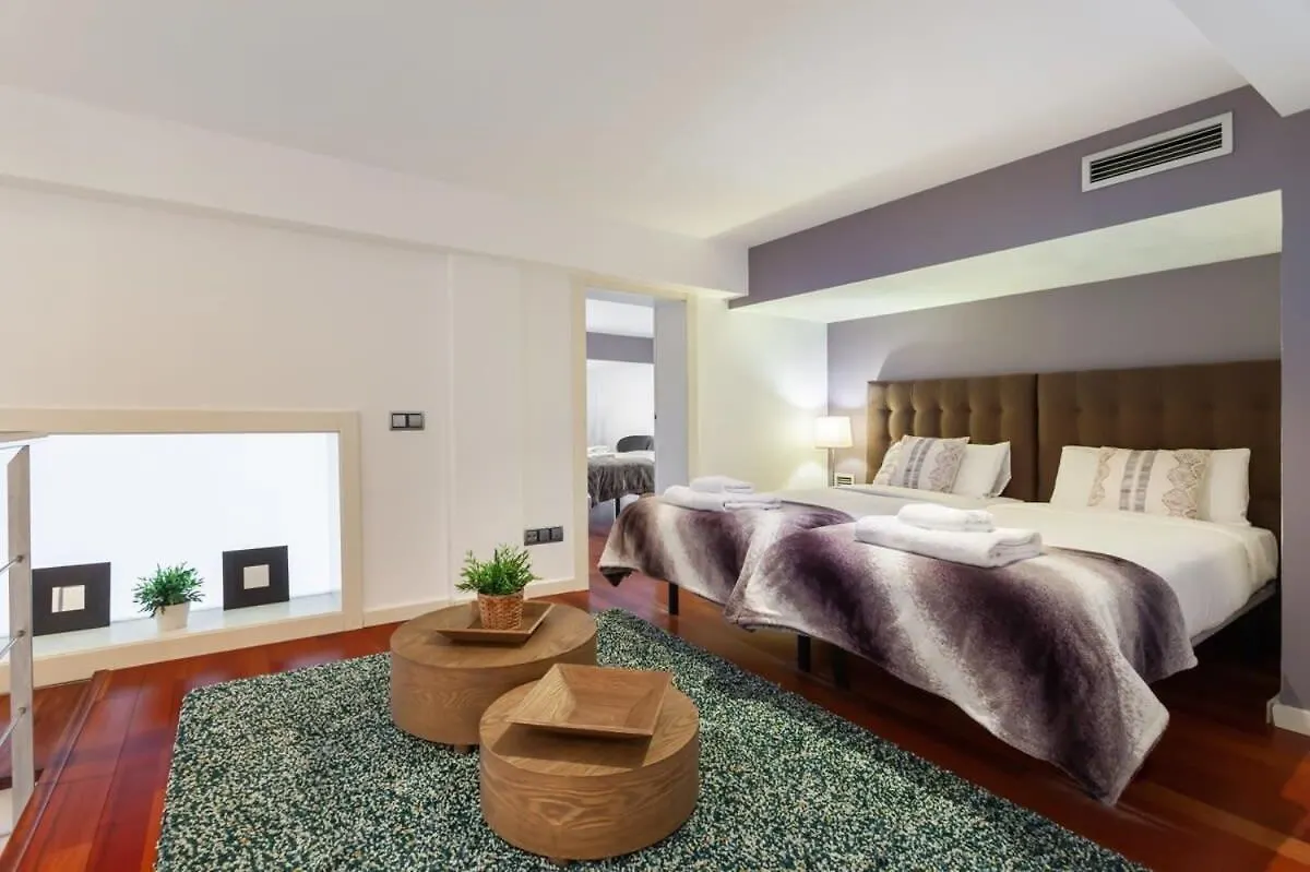3Bedroom Duplex With Balcony In Plaza Cataluna Barcelona