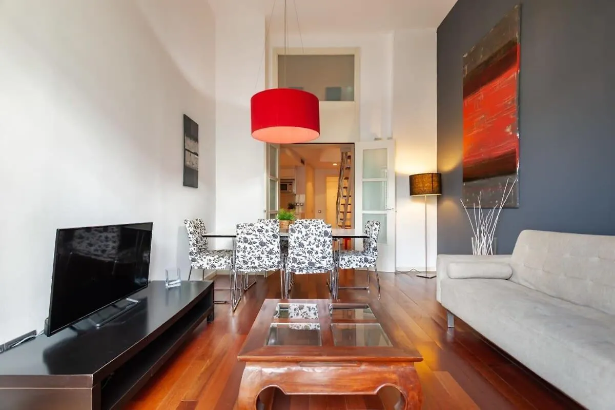 Apartment 3Bedroom Duplex With Balcony In Plaza Cataluna Barcelona Spain